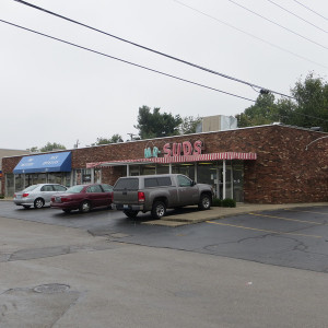 Mr. Suds laundromat on Southland Drive